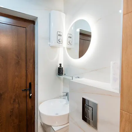 Urban Five #5 - Free Parking - Stylish One-Bedroom Apartments With Kitchen & Parking アパート ヴェリコ・タルノヴォ