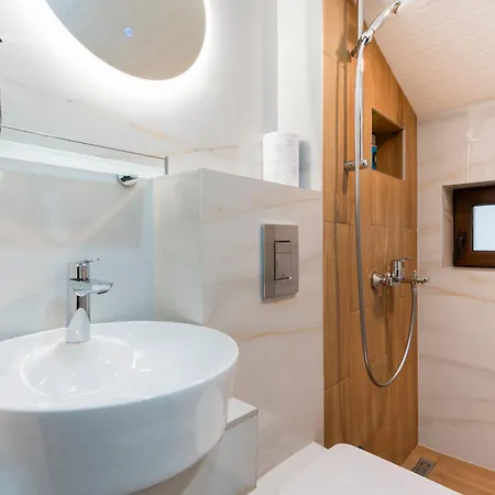 Apartment Urban Five #5 - Stylish One-bedroom With Kitchen & Parking Veliko Tarnovo