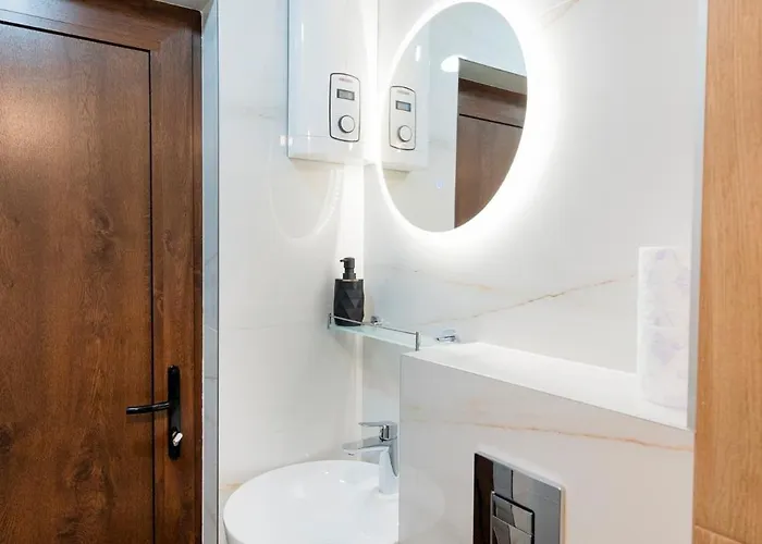 Urban Five #5 - Stylish One-bedroom With Kitchen & Parking Apartment Veliko Tarnovo