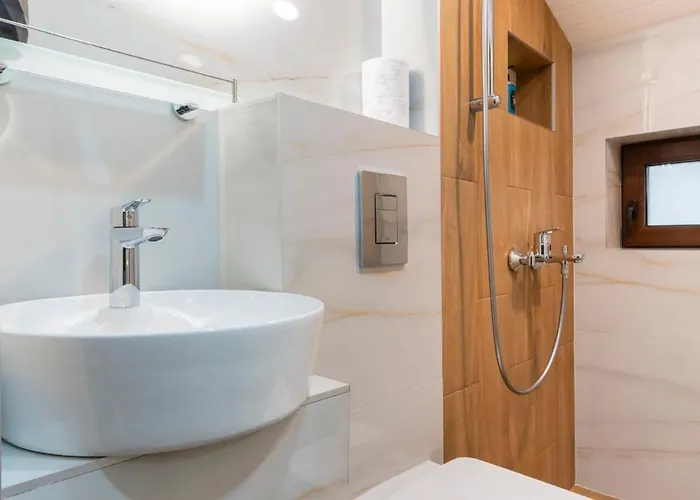 Urban Five #5 - Stylish One-bedroom With Kitchen & Parking * Veliko Tarnovo