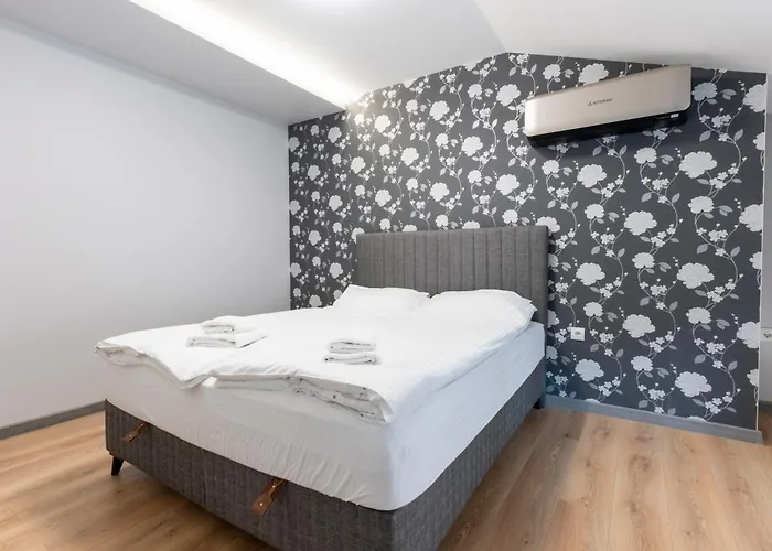 Urban Five #5 - Stylish One-bedroom With Kitchen & Parking Apartment Veliko Tarnovo