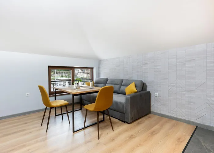 Urban Five #5 - Stylish One-bedroom With Kitchen & Parking Apartment Veliko Tarnovo